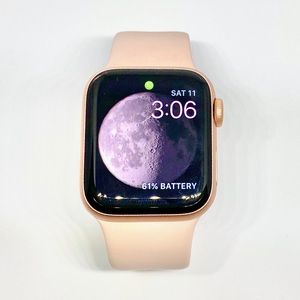 Apple Watch Series 4 LTE enabled Rose Gold Watch